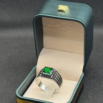 صنعة مغربية فاخرة، تصميم ملكي، وحضور لا مثيل له. اختر التميز.