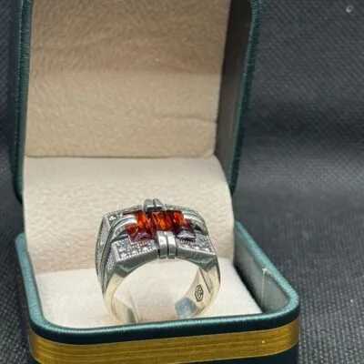 تميّزك يبدأ من يدك… خاتم يعبّر عنك بصمت