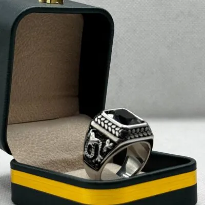 خاتم رجالي بنقشة راقية – اختيار ماشي لأي واحد